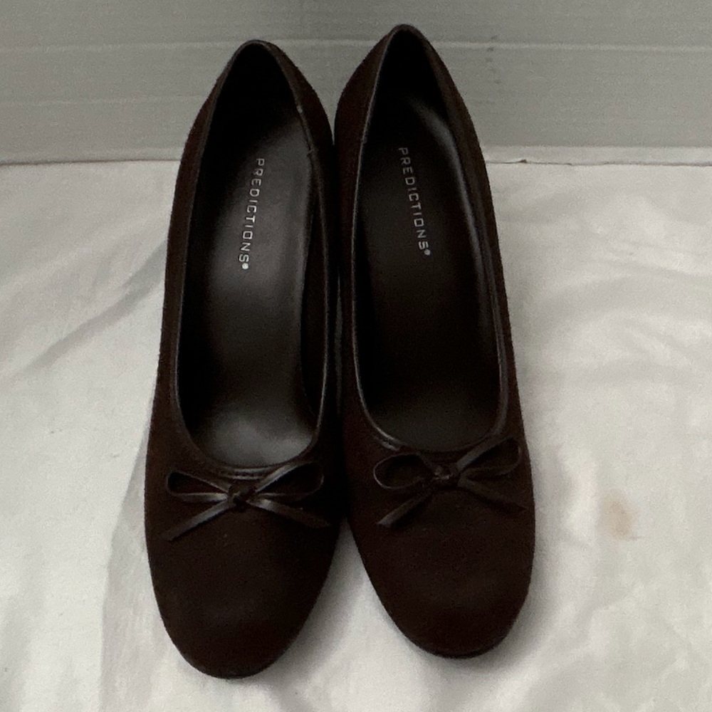 PREDICTIONS SHOES